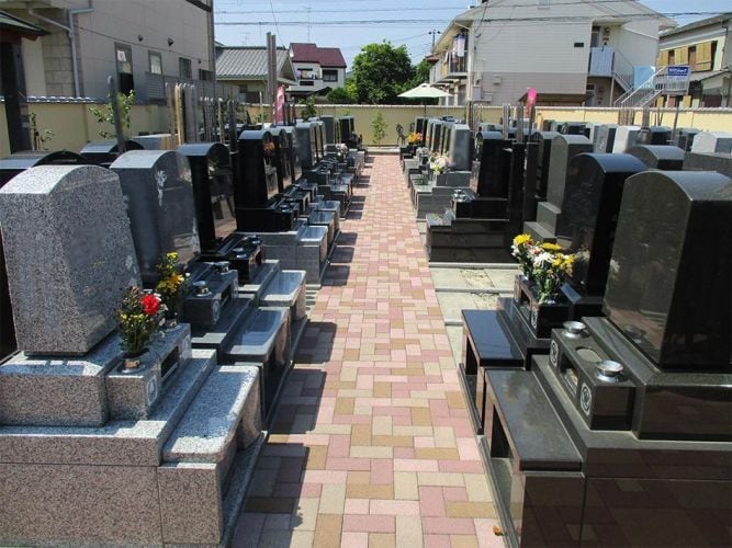 一ノ割駅前霊園